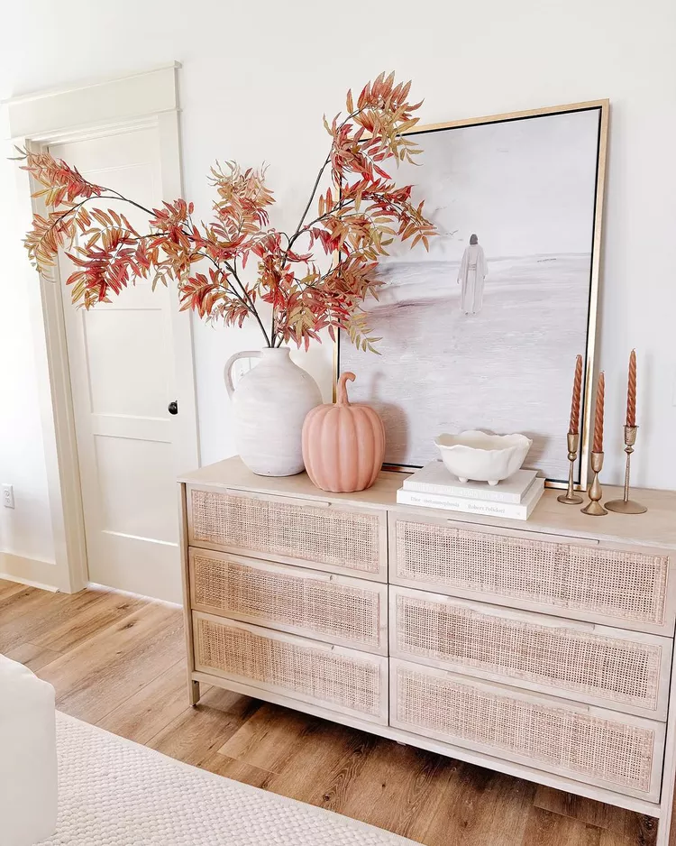 22 Fall Apartment Decor Ideas to Try as the Weather Cools Down