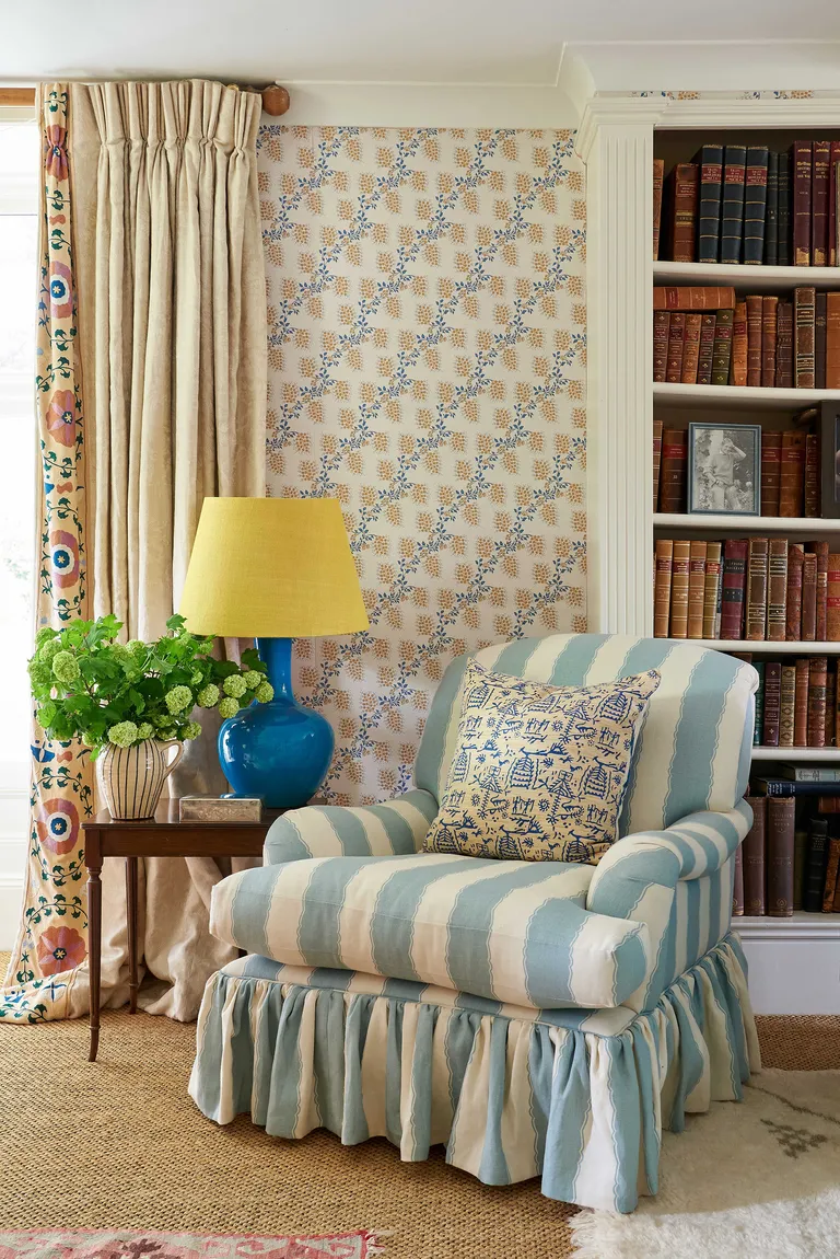 Isabelle Small Original wallpaper in sitting room, Sarah Vanrenen at The Fabric Collective