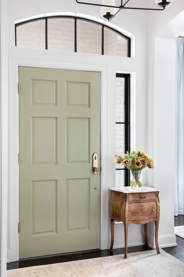 A pistachio and white color combo
