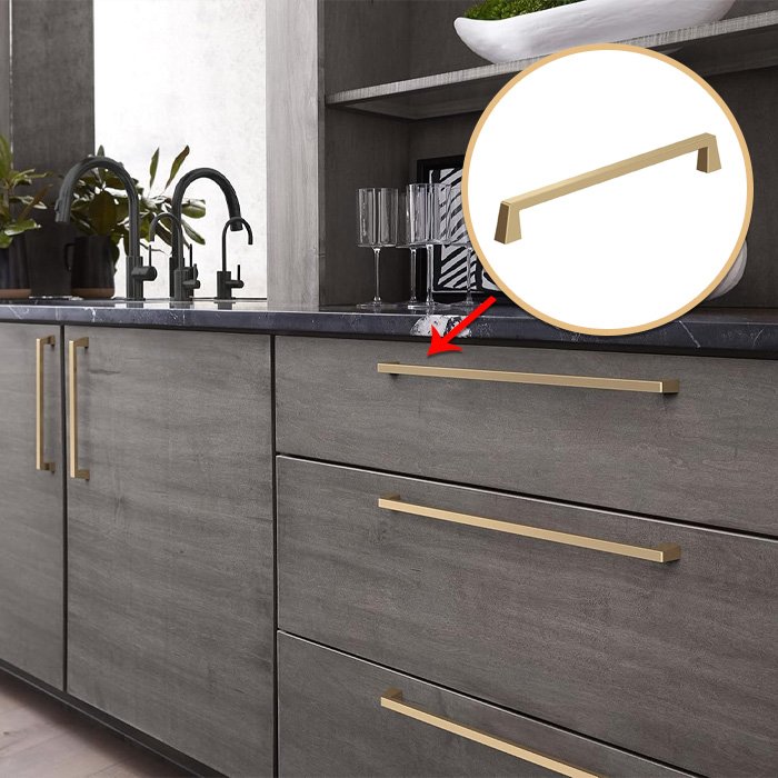 Oversized Black Pull