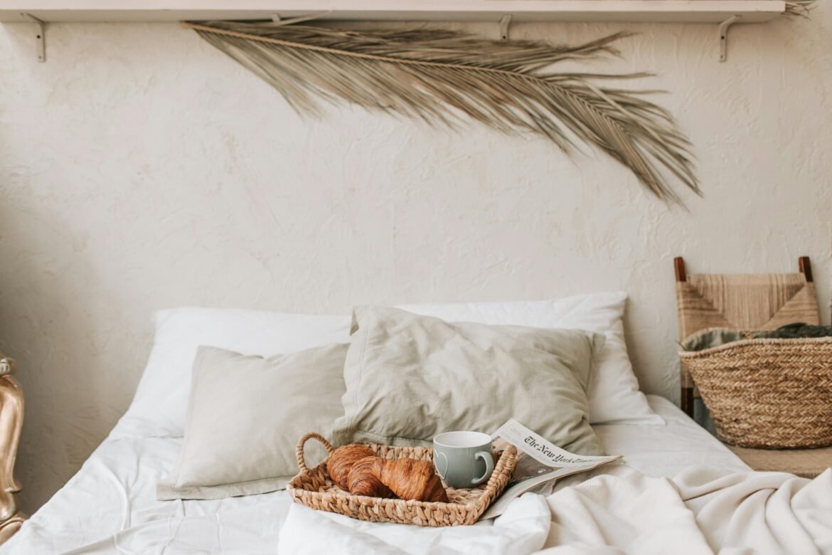 11 Chic Ways to Repurpose Old Pillows for Timeless Style
